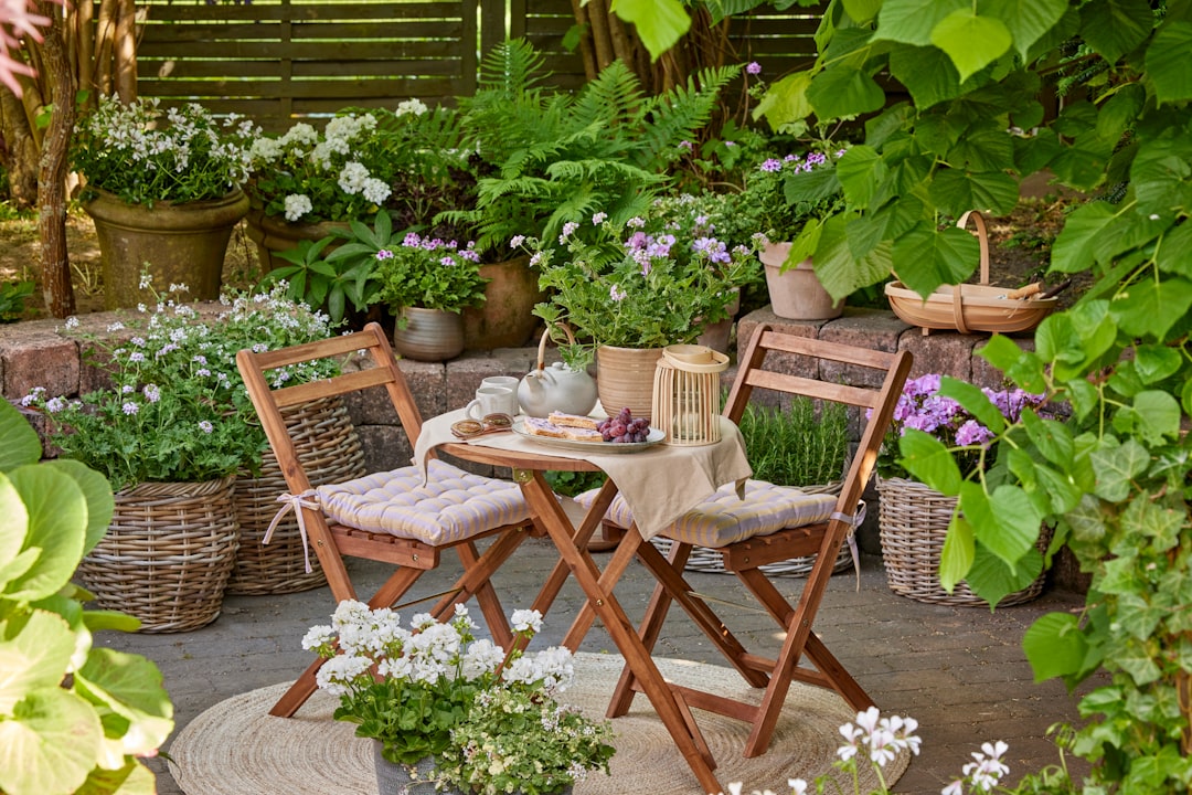 Creative Ideas for Using Garden Accessories in Small Spaces
